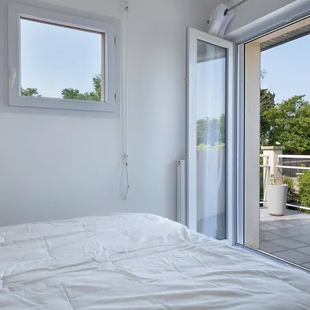600m De La - Maison Pour 8 - Jardin